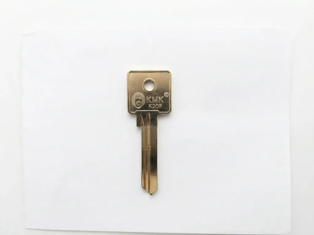 [K2OF] K2OF  - LLAVE 2OF  LATON MARCA KMK